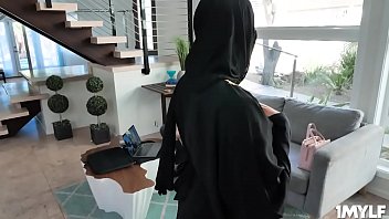 Hot sexy milf Kylie Kingston takes the young studs cock deep into her milf pussy