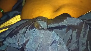 बड़े स्तन दासी