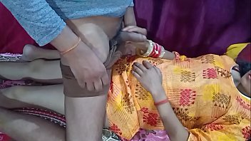 पड़ोस वाली लड़की ने अपने घर बुला कर अपने ही बिस्तर पर