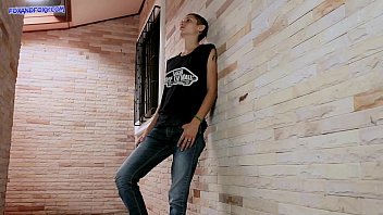 4K Photo shoot turned into cool outdoor sex with face cum