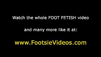 Babe gets feet cumshot after tugging