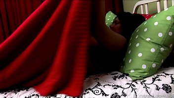 Big tits chubby chick loves to fuck her fat juicy pussy