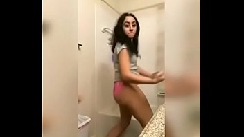 Mis vecinas en plena cuarentena cachondas como siempre v&iacute_deo completo http://taraa.xyz/23Gf