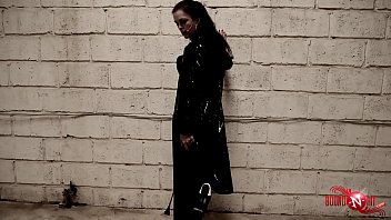 BDSM-Erfahrungsbericht: Ein Cuckold-Sklave C3 berichtet &uuml_ber seine Erfahrungen -- Teil 4 - Fremder Saft