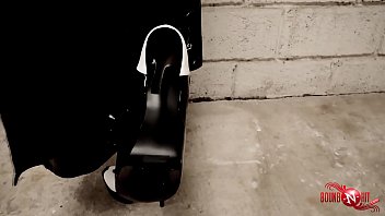 BDSM-Erfahrungsbericht: Ein Cuckold-Sklave C3 berichtet &uuml_ber seine Erfahrungen -- Teil 4 - Fremder Saft