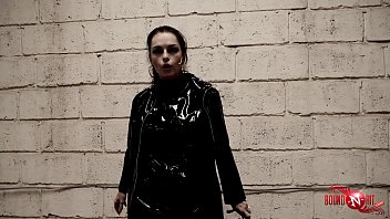 BDSM-Erfahrungsbericht: Ein Cuckold-Sklave C3 berichtet ü_ber seine Erfahrungen -- Teil 4 - Fremder Saft