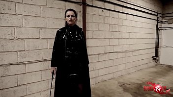 BDSM-Erfahrungsbericht: Ein Cuckold-Sklave C3 berichtet &uuml_ber seine Erfahrungen -- Teil 4 - Fremder Saft