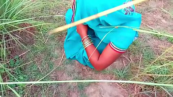 नई-नवेली सुन्दर भाभी को झाड़ी में बुलया ओर काम लगा दिया