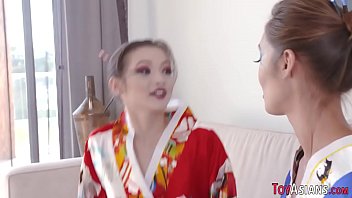 Little lesbian geisha eats out milf