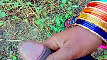 सरपत काटने गई राधिका भौजी और देवर ने वही पेल दिया