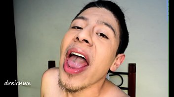 Opening the mouth with a big tongue