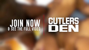 DEEPDICC RAW FUCKS AND BREEDS BIG ASS POWER BOTTOM TREVOR WALLON