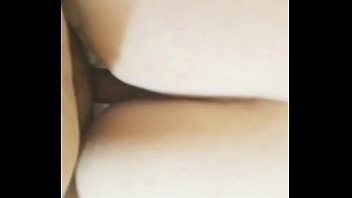 En cuarentena mi hermano trabaja y su esposa me la cojo en su cuarto arto