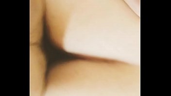 En cuarentena mi hermano trabaja y su esposa me la cojo en su cuarto arto