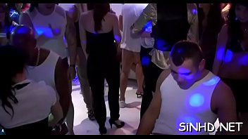 Earrth shattering orgasms with gorgeous hotties and hunks