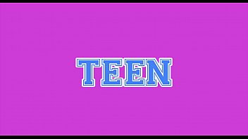 Watching playgirl play with pussy makes chap very hungry