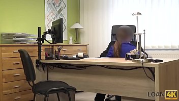 LOAN4K. Unas tetas nuevas no solucionar&aacute_n tus problemas de dinero, &iquest_o s&iacute_?