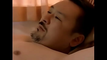 Japanese love story - Name of the video and name of the actress?