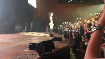 Lali Esp&oacute_sito sexy en show en Israel