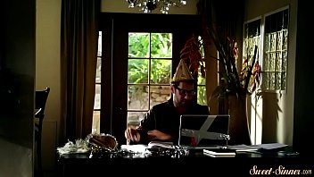 Fantasy teen spoon fucked before missionary