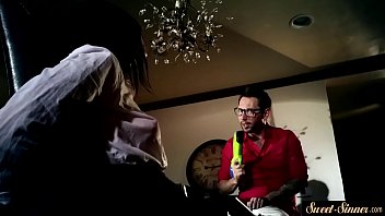 Fantasy teen spoon fucked before missionary