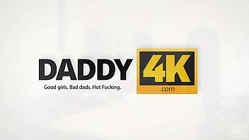 DADDY4K. Dos de mam&aacute_ se ponen traviesas con su propiedad