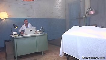 Alt busty tranny anal fuck undertaker