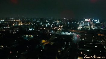 MILF and teen sucking cock in taboo threeway