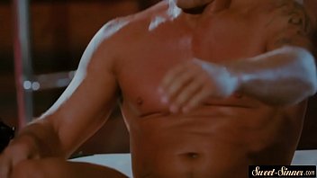 MILF and teen sucking cock in taboo threeway