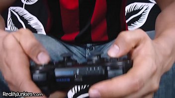 RealityJunkies Cougar MILF Krissy Lynn Hits on Son&#039_s BFF!