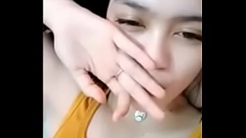 Cewek Indo masih pagi maen genjot aja....More video : https://goo.gl/cPhBP5