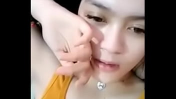 Cewek Indo masih pagi maen genjot aja....More video : https://goo.gl/cPhBP5