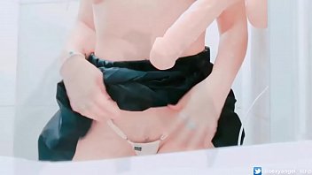 Novinha putinha Colegial safada Tomando Banho Gozando Fazendo um boquete ate gozar na boca