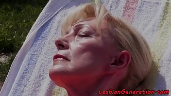 European lesbo granny pussylicked by babe