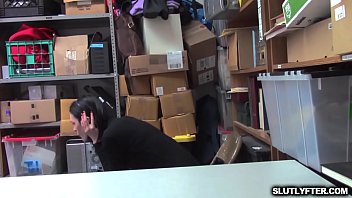 Sweet hottie Ivy Aura fucking away for satisfaction