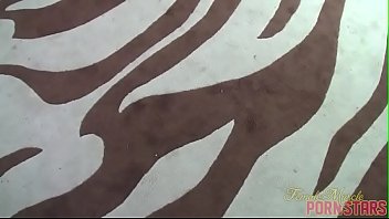 Female Bodybuilder Pornstar Ashlee Chambers Toy Masturbation