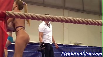 Wrestling babe queening her partner