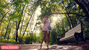 Jeny Smith fully naked in a park got caught