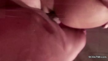 2 Freunde ficken die Stripperin beim Junggesellenabschied