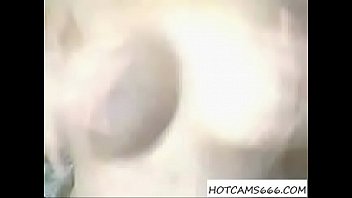 Hot Filipina Asian Showing Boobs on Webcam