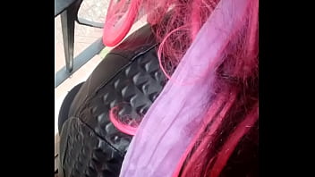 culo en calza sacando x la ventana 10