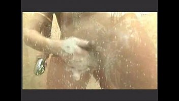 Lesbian shower Gianna and Maya