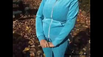 Brandi big tits gives handjob in car 00