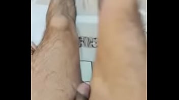 Chica tv gozando con pantimedias