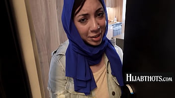 Busty Muslim Gets Perv Doctor'_s Experimental Nutrition Injection