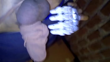 se vacea con la verga vendada