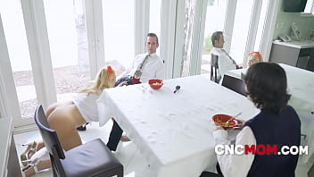 A Good Stepmom Does Chores While She&#039_s Freeused- Karen Fisher