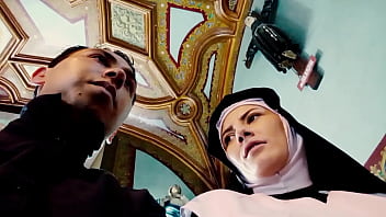 Soy Raymunda - Religious confesses sexual desire for her superior and quotes him to fuck