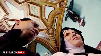 Soy Raymunda - Religious confesses sexual desire for her superior and quotes him to fuck