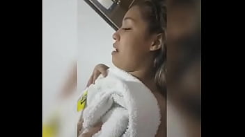 I'_m on vacation with this 18-year-old brunette, whore, she loves cock, she'_s from New York